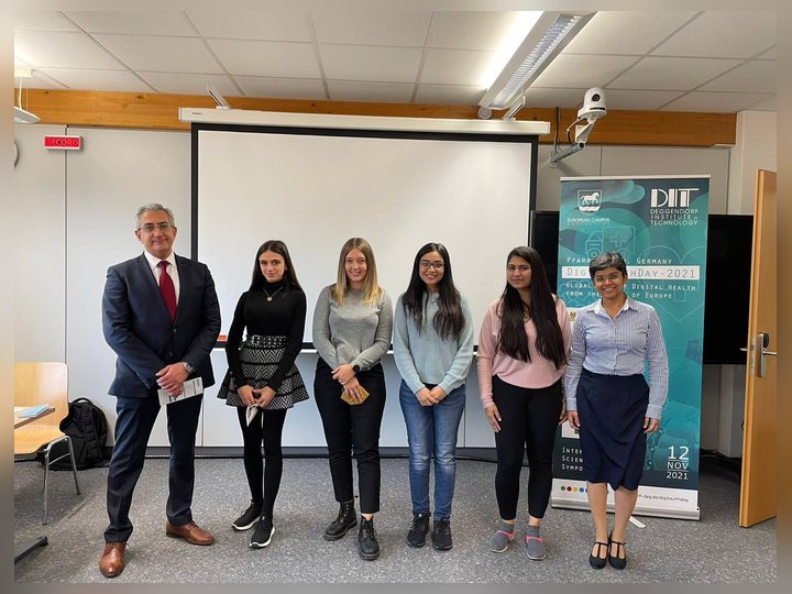 Prof. Georgi Chaltikyan with the student team at DigiHealthDay-2021