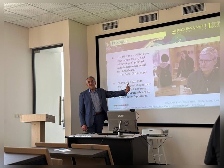 Prof. Georgi Chaltikyan during presentation at Digital Health Lecture at RAU